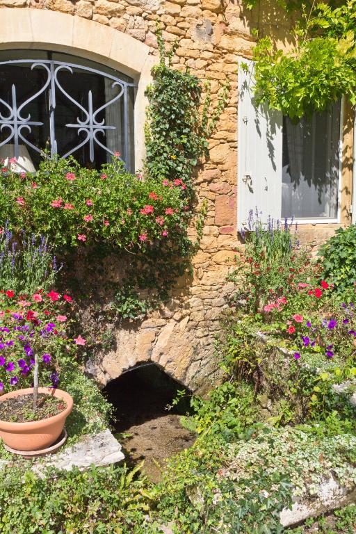 Bed & Breakfast Le Moulin Neuf Saint-Alvère Zewnętrze zdjęcie